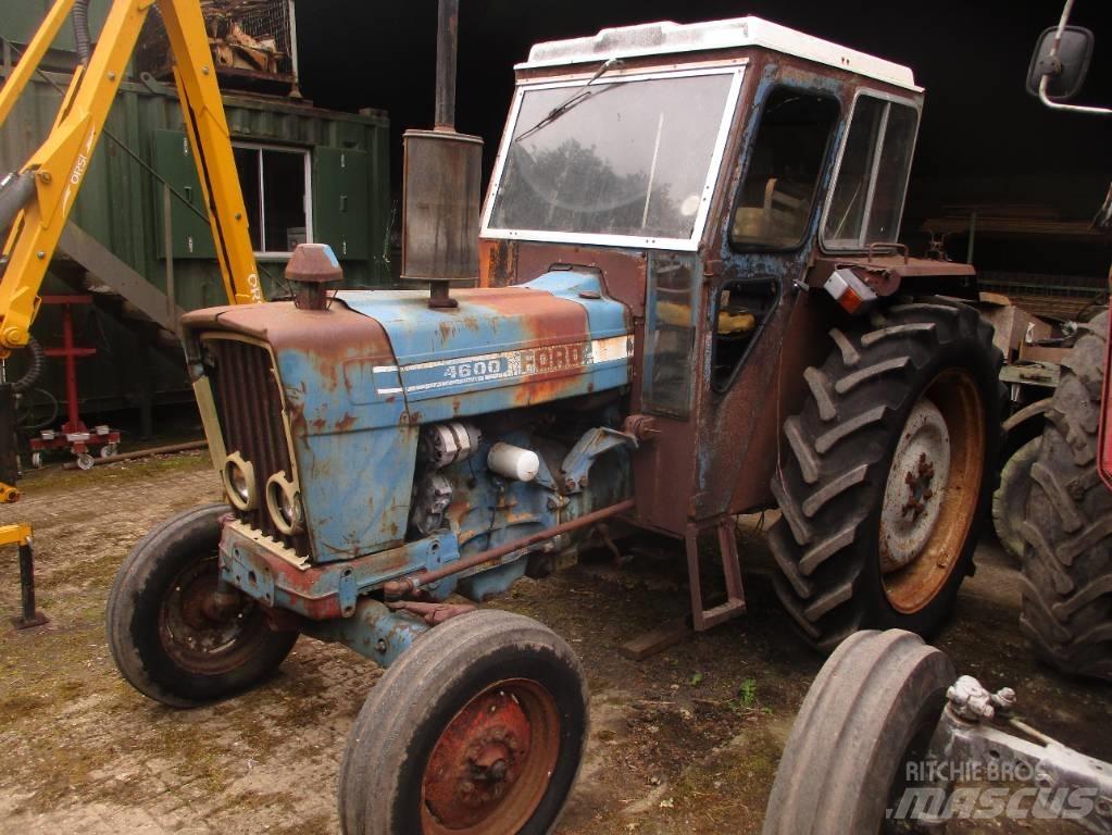 Ford 4600 Tractors