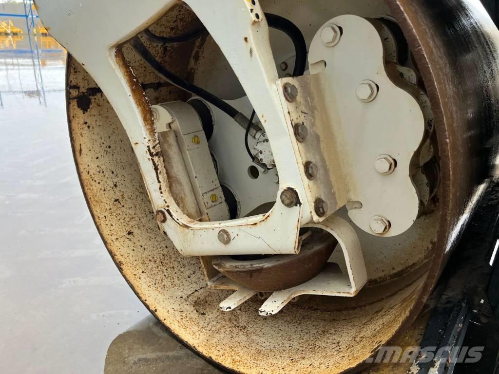 Bomag BW151AD-5 Twin drum rollers