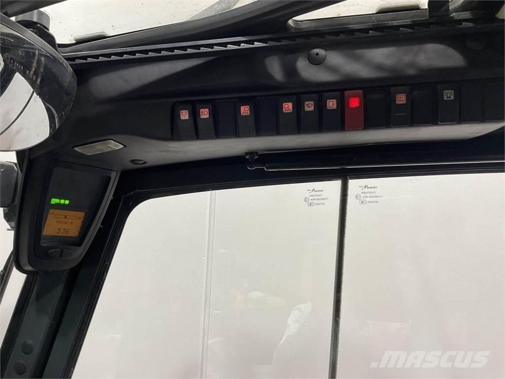 Linde E30/600-02 Electric Forklifts