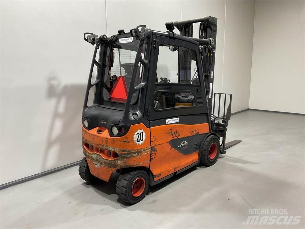 Linde E30/600-02 Electric Forklifts