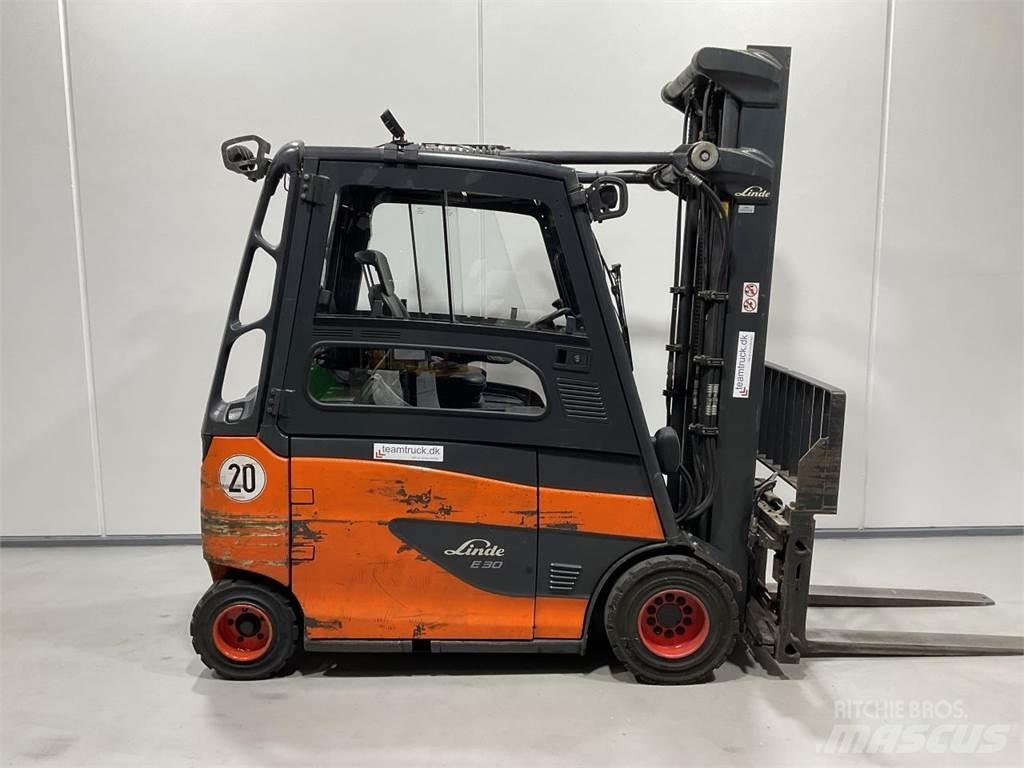 Linde E30/600-02 Electric Forklifts