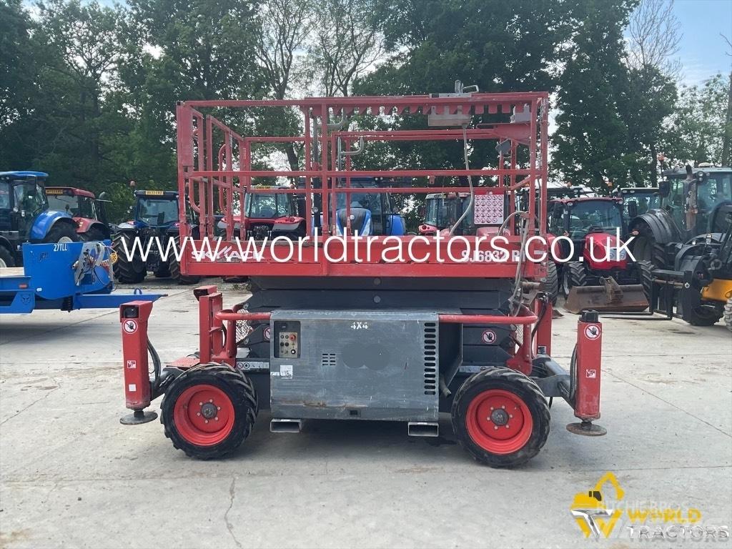 SkyJack SJ 6832 RT Scissor Lifts