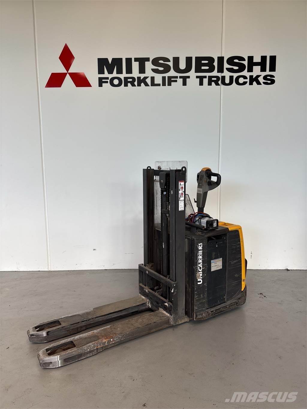 Atlet PDP200 Self Propelled Stackers