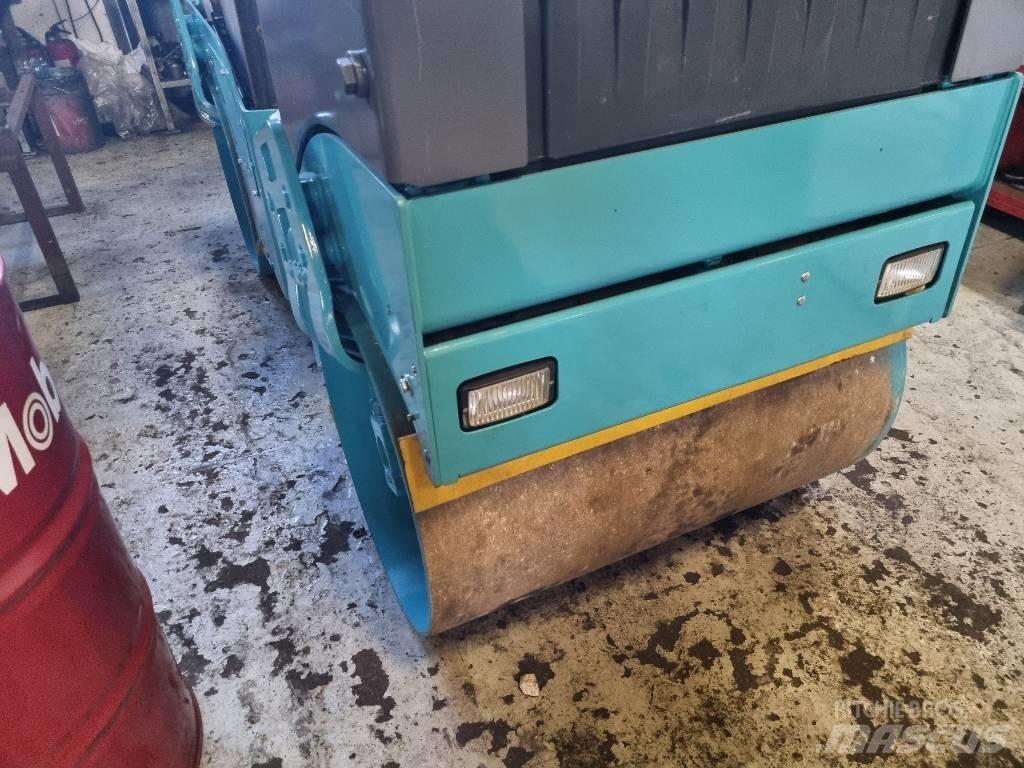 Bomag BW 100 AD-4 Twin drum rollers