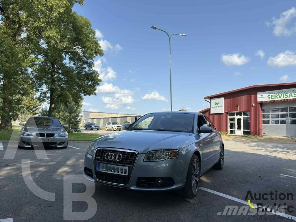 Audi A4 Automobiles / SUVS