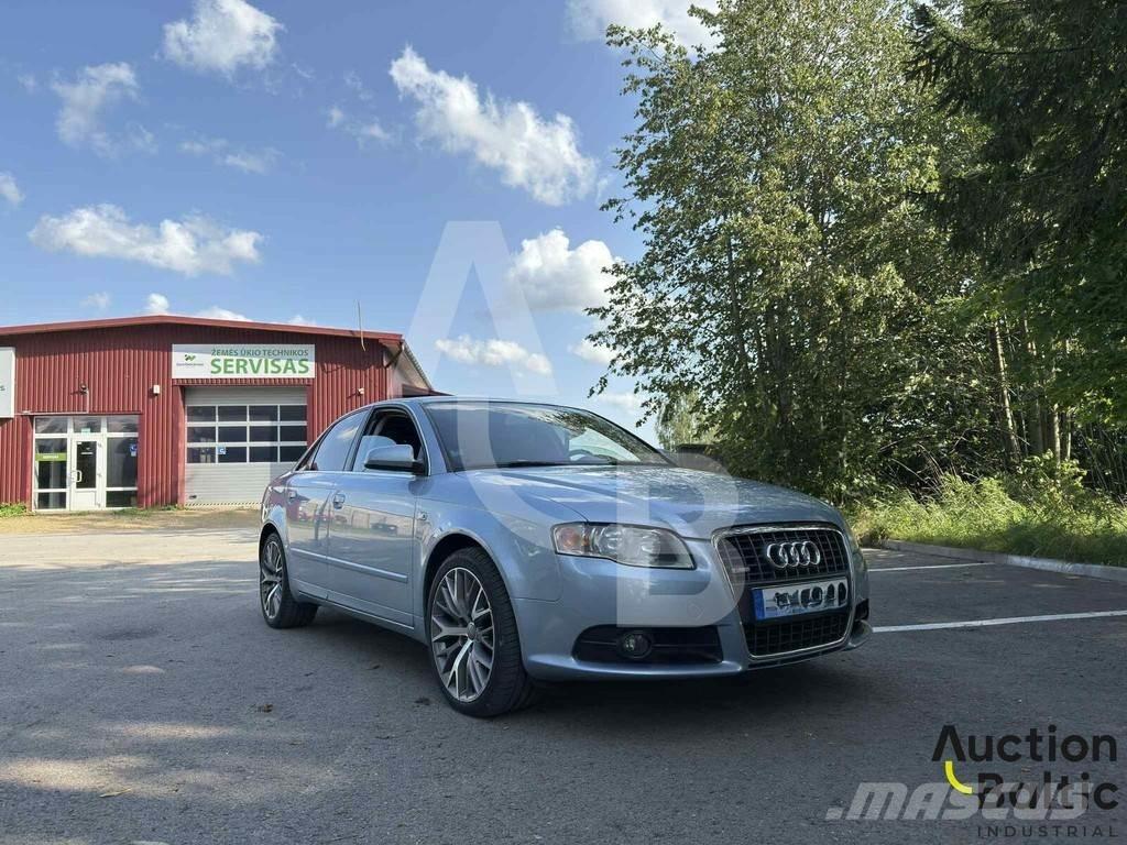 Audi A4 Automobiles / SUVS