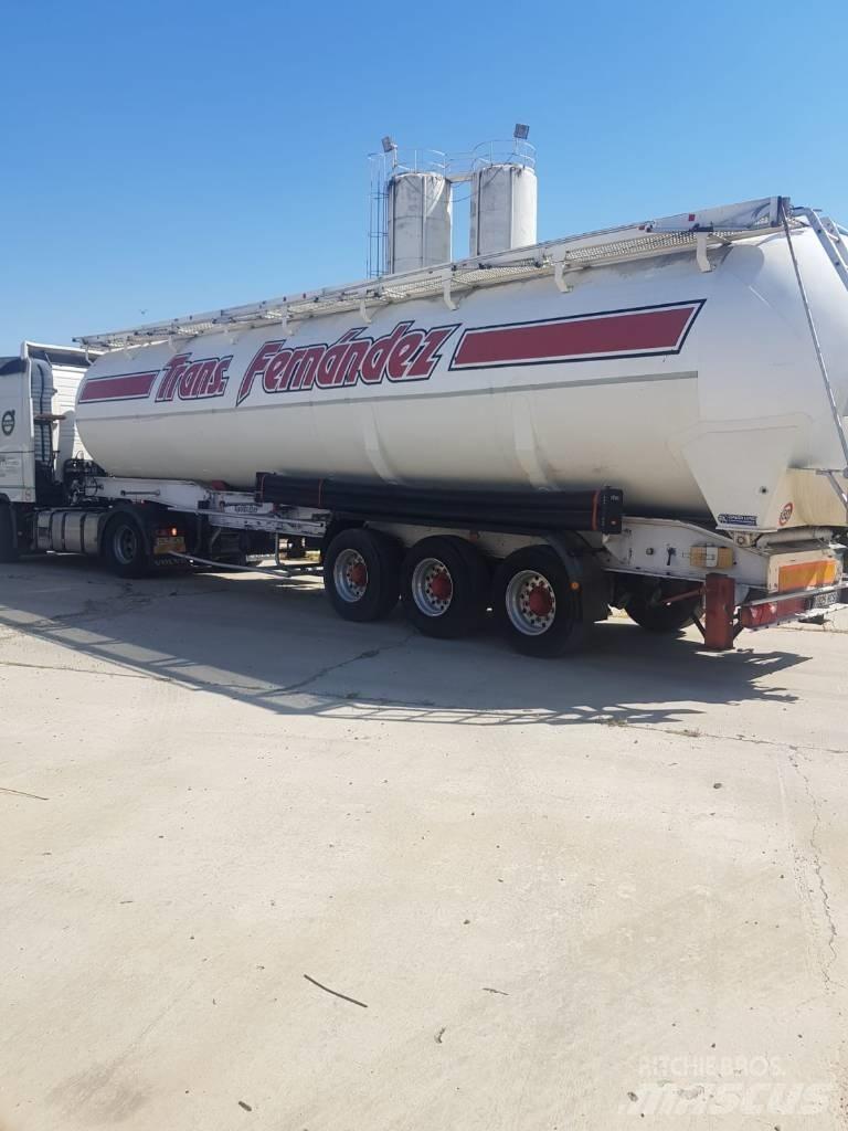 Fruehauf BENALU TC34 Tanker Trailers