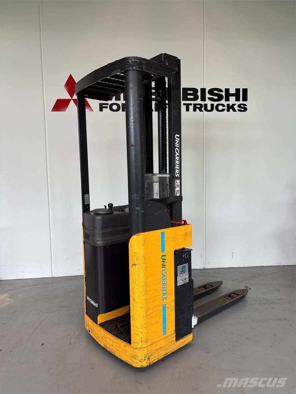 Atlet A160 Low lifter with platform