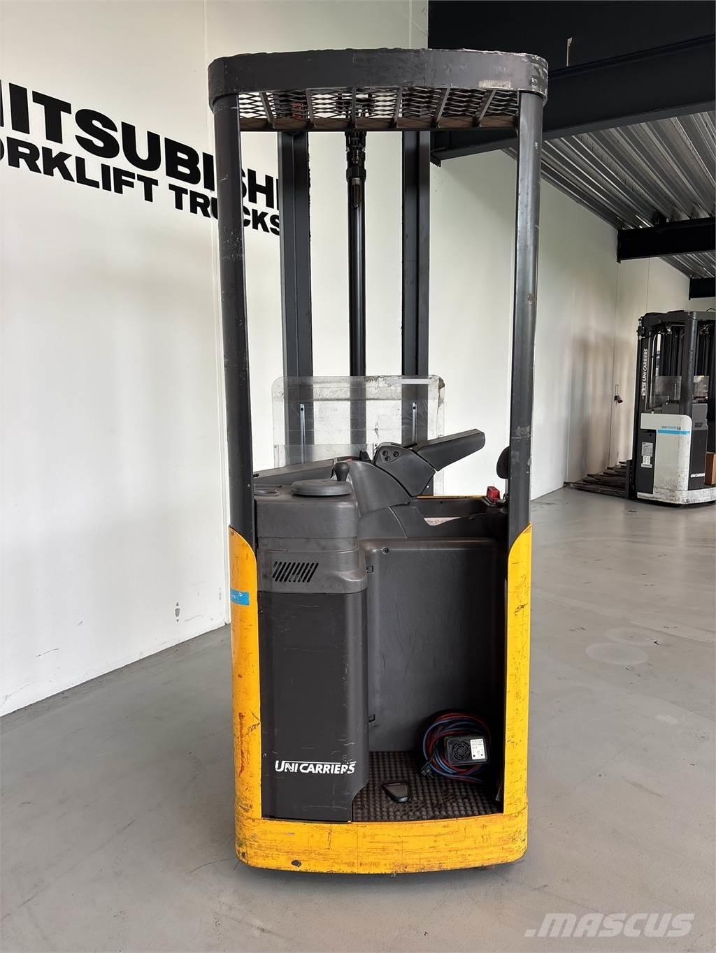 Atlet A160 Low lifter with platform