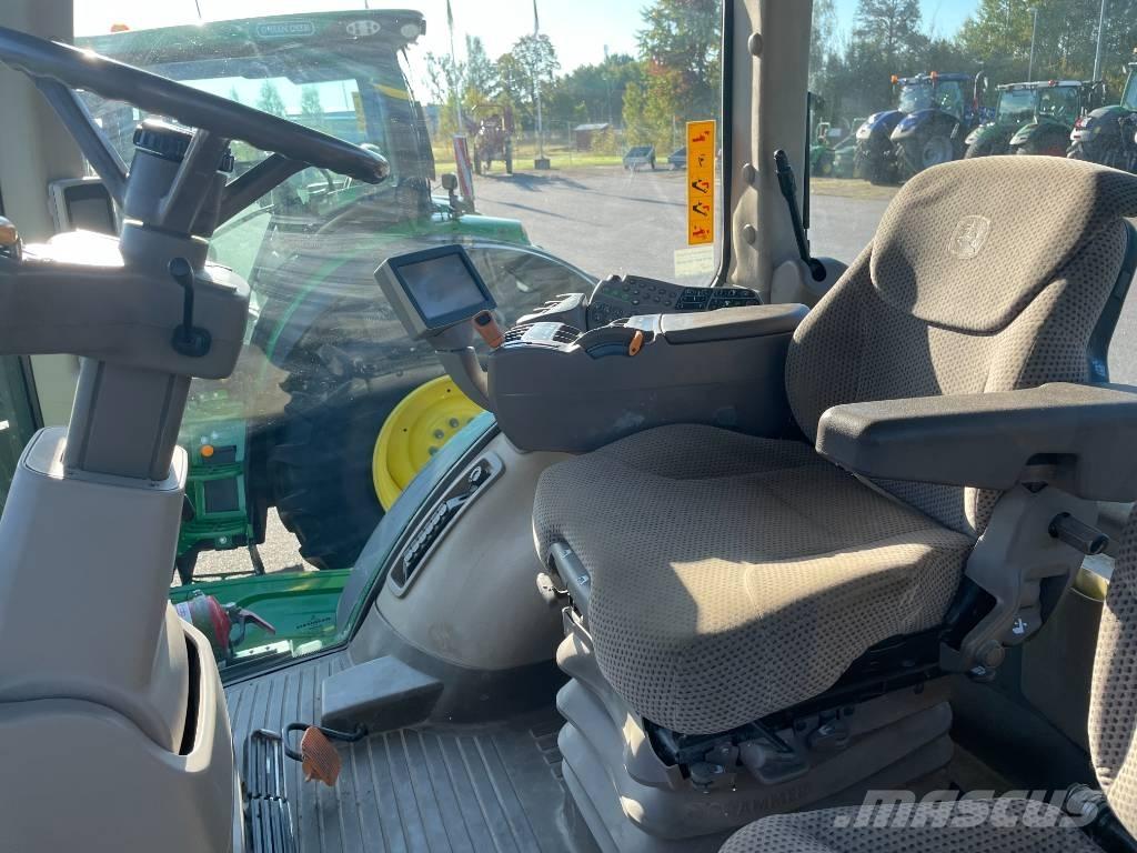 John Deere 7200 R Tractors