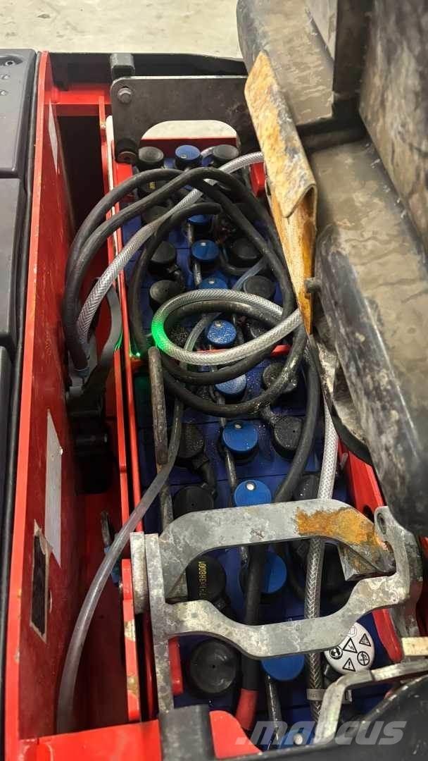 Linde D12AP Self Propelled Stackers