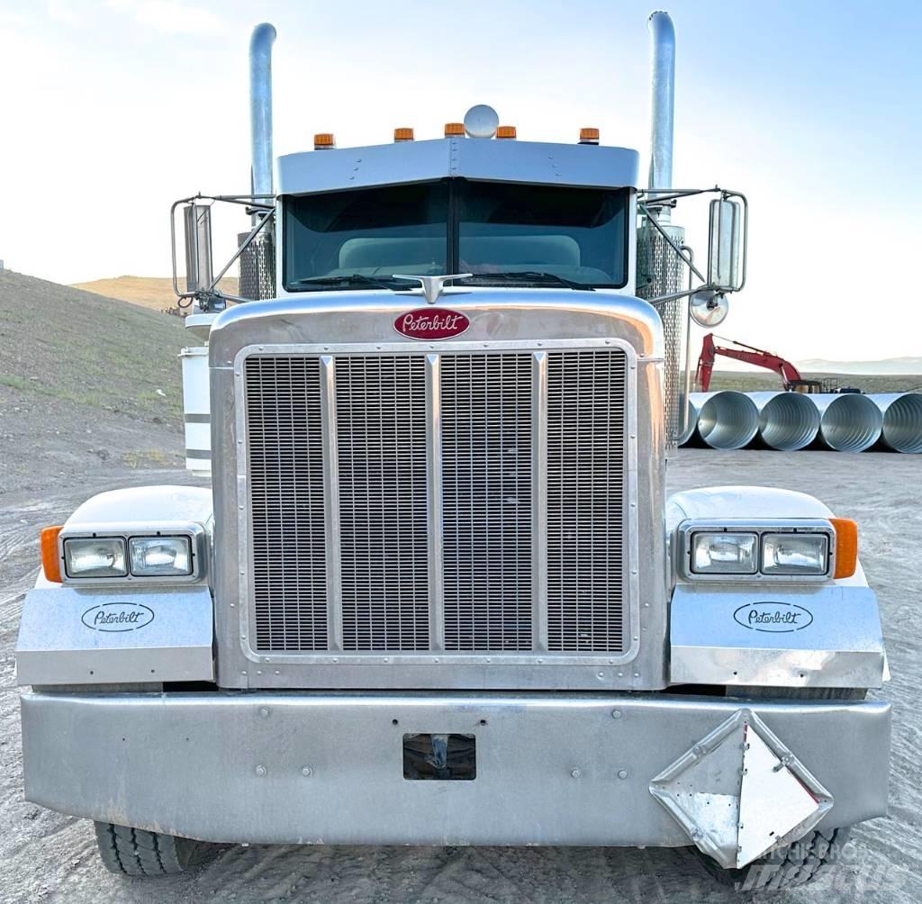 Peterbilt 000 Tank Trucks