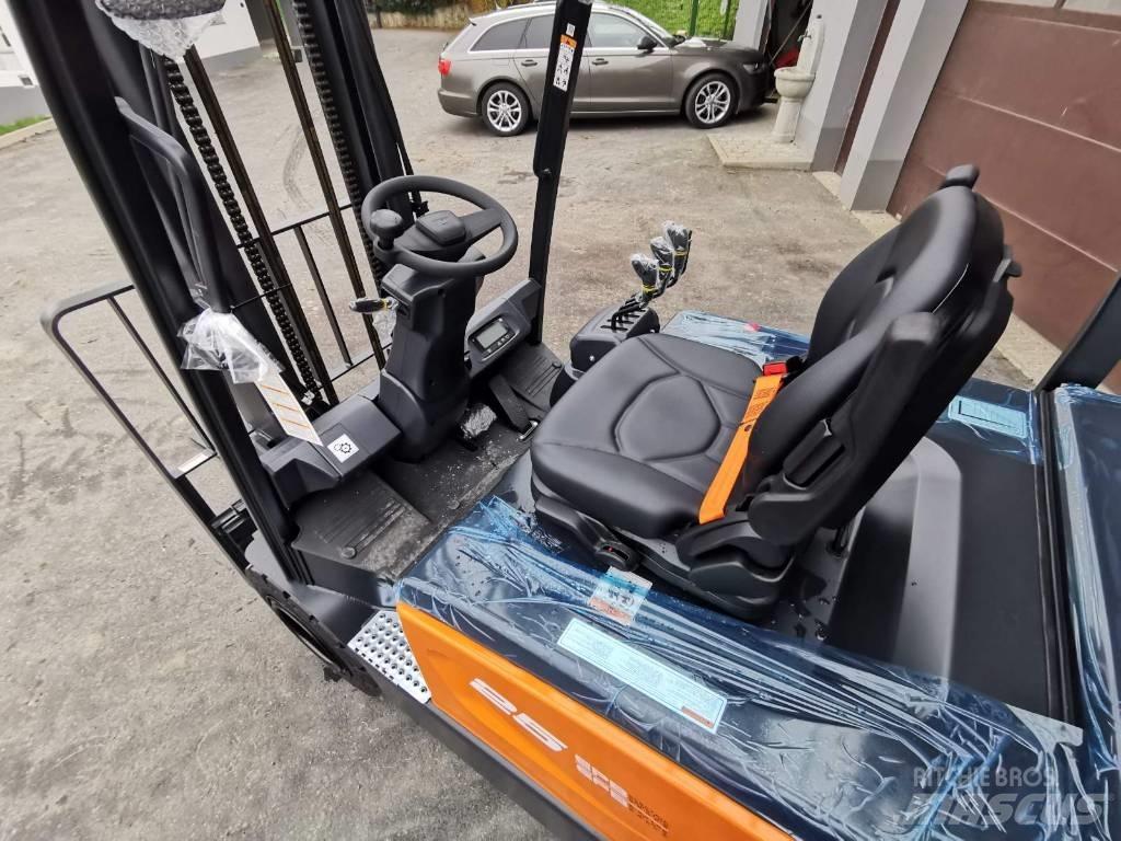 Doosan B25S-7 Electric Forklifts