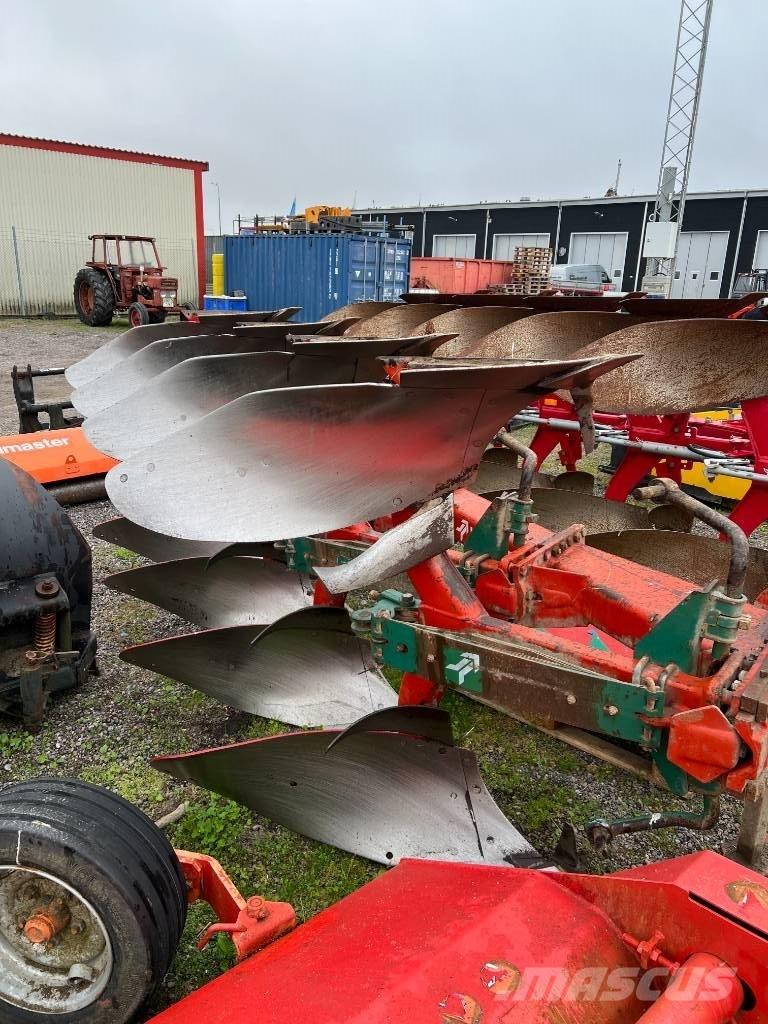 Kverneland modell E Reversible ploughs