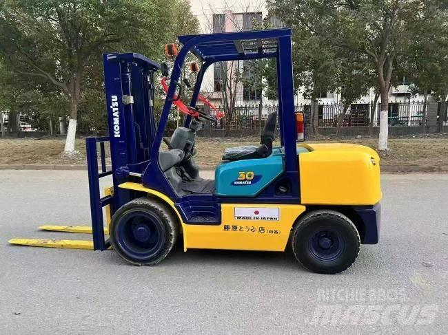 Komatsu FD 30 T-14 Diesel Forklifts