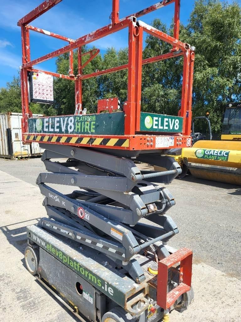 SkyJack 32/19 Scissor Lifts