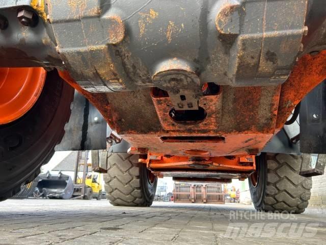 Hitachi ZW 250-6 Wheel Loaders