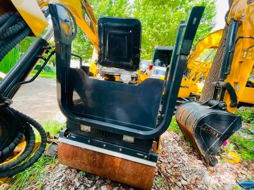 CAT 303 Mini Excavators <7t (Mini Diggers)