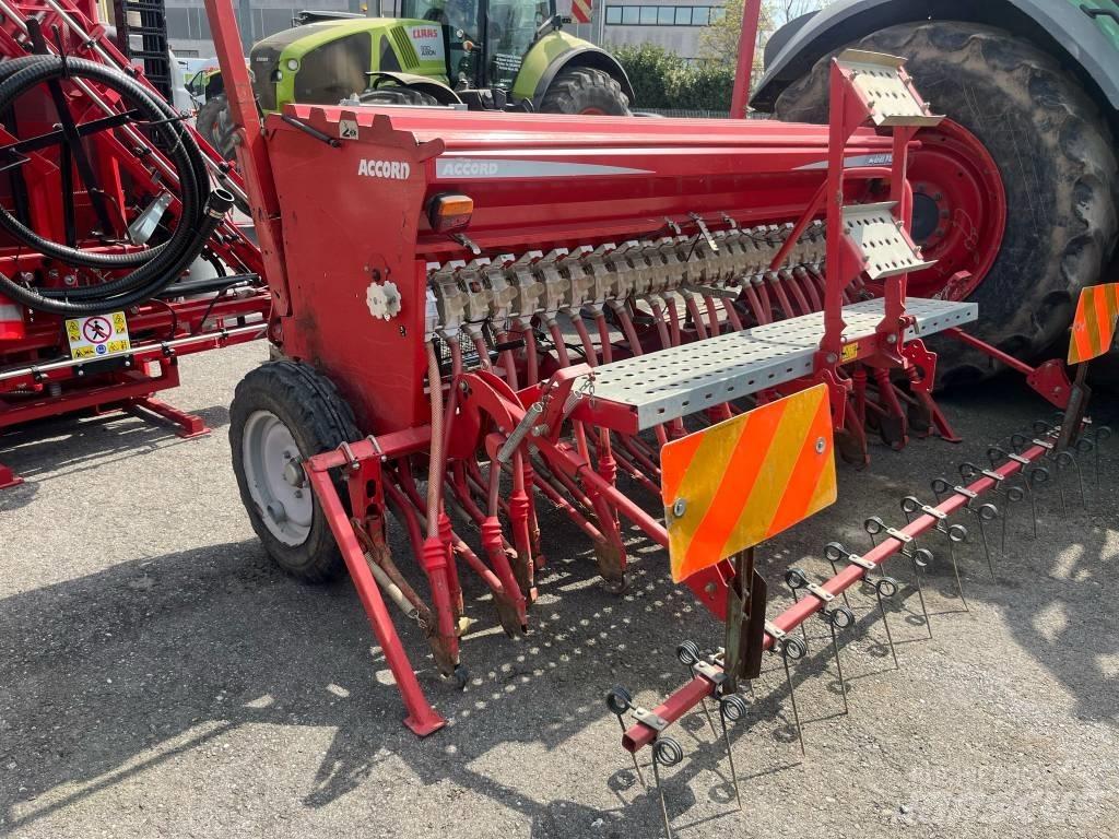 Accord M DRILL PRO Precision Sowing Machines