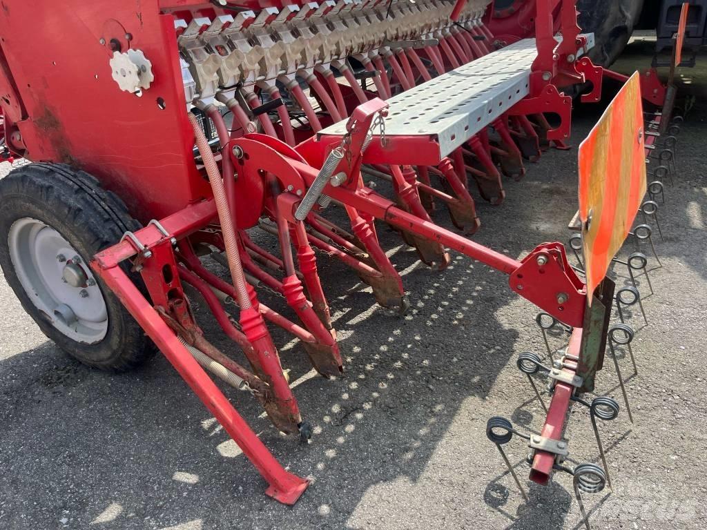 Accord M DRILL PRO Precision Sowing Machines