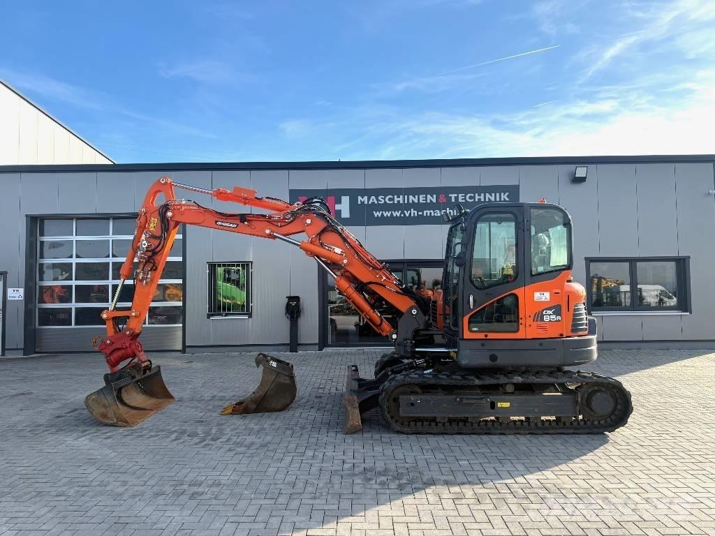 Doosan DX 85 R Mini excavators  7t - 12t