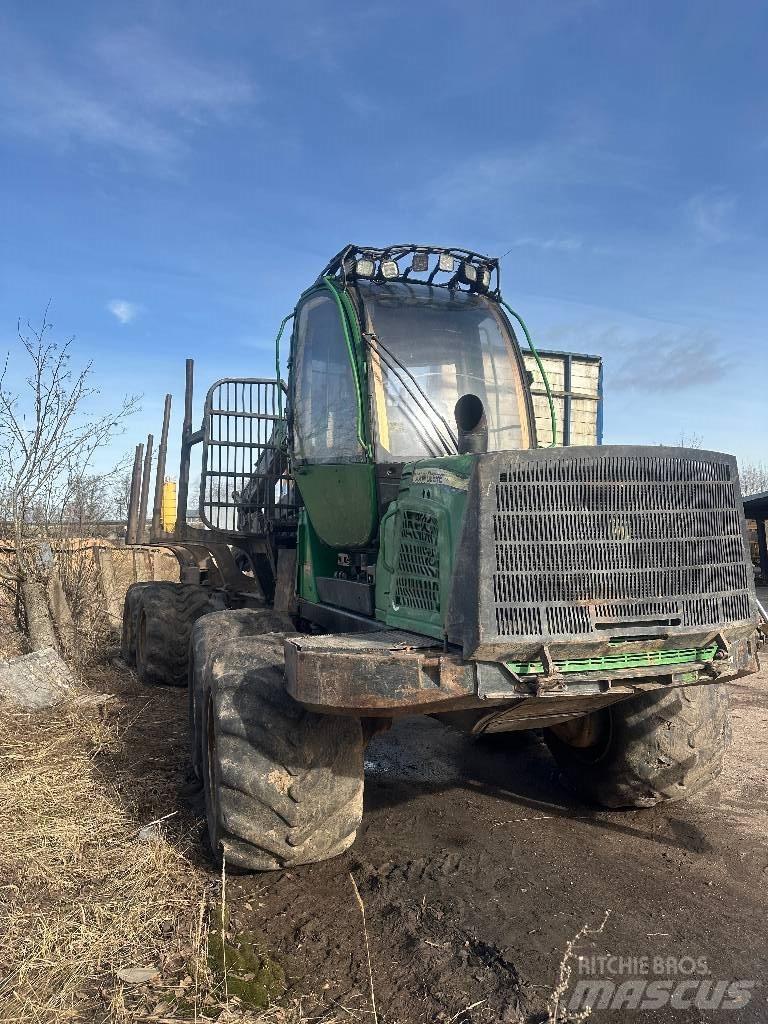 John Deere 1010 E Forwarders