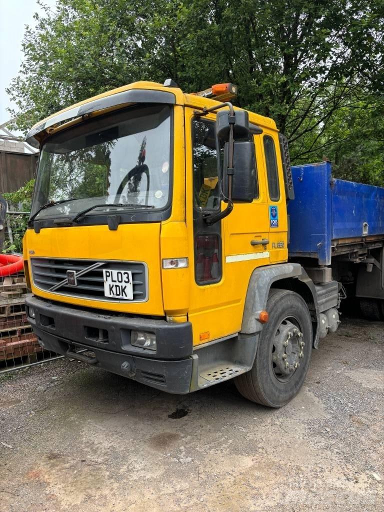 Volvo FL 220 Flatbed Trucks