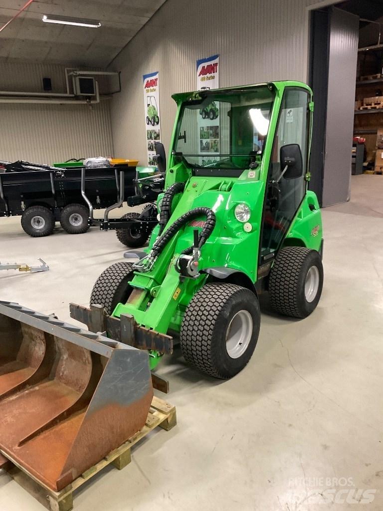 Avant 528 Multi purpose loaders