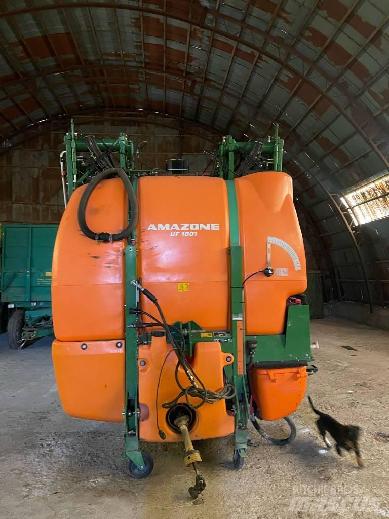 Amazone UF 1801 Mounted sprayers