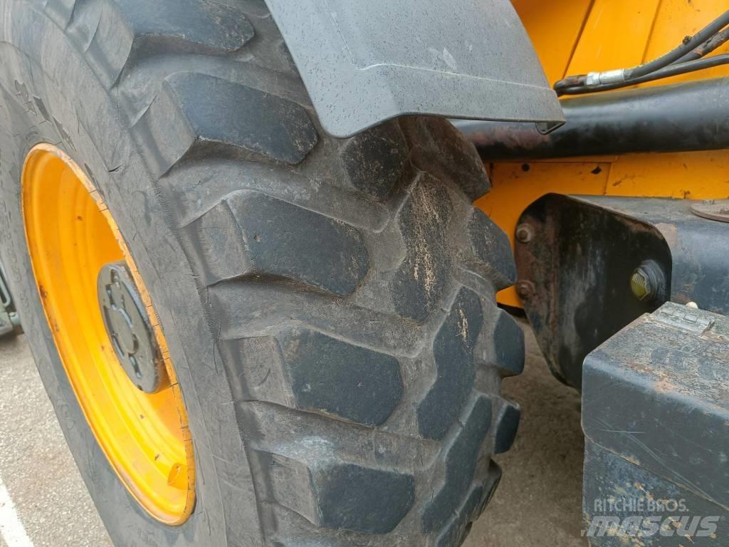 JCB 4 CX Backhoe Loaders