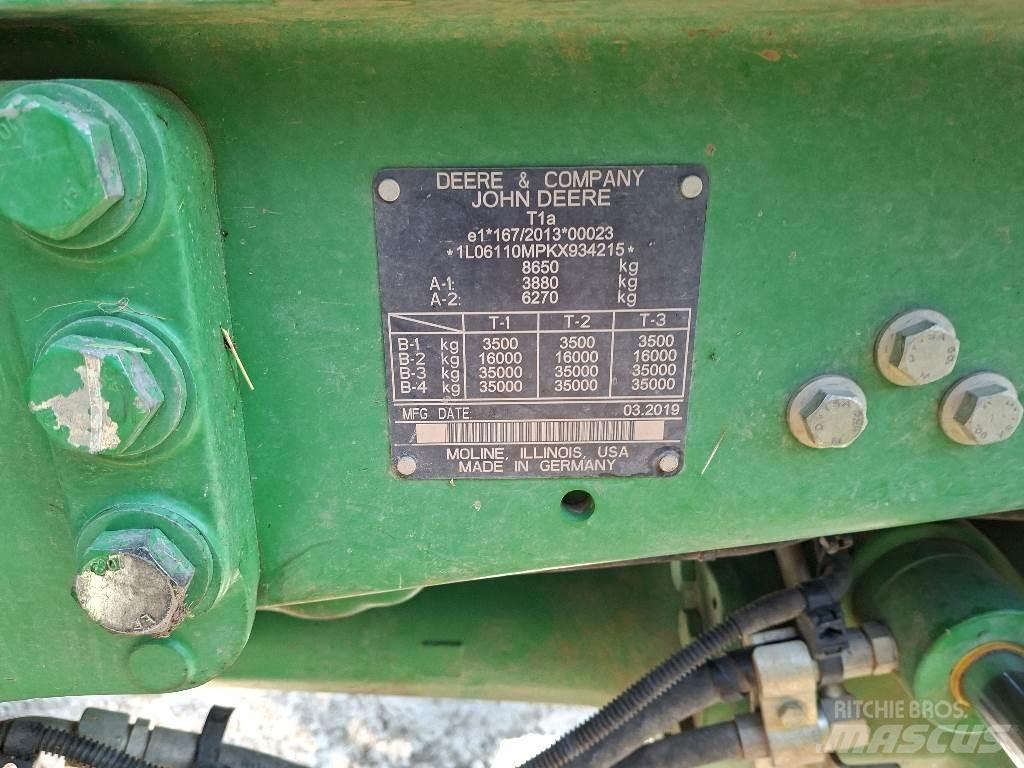 John Deere 6110M Tractors