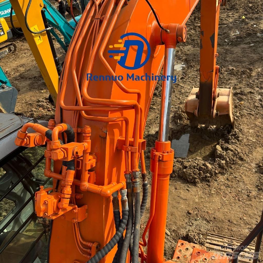 Hitachi ZX 135 US Crawler Excavators