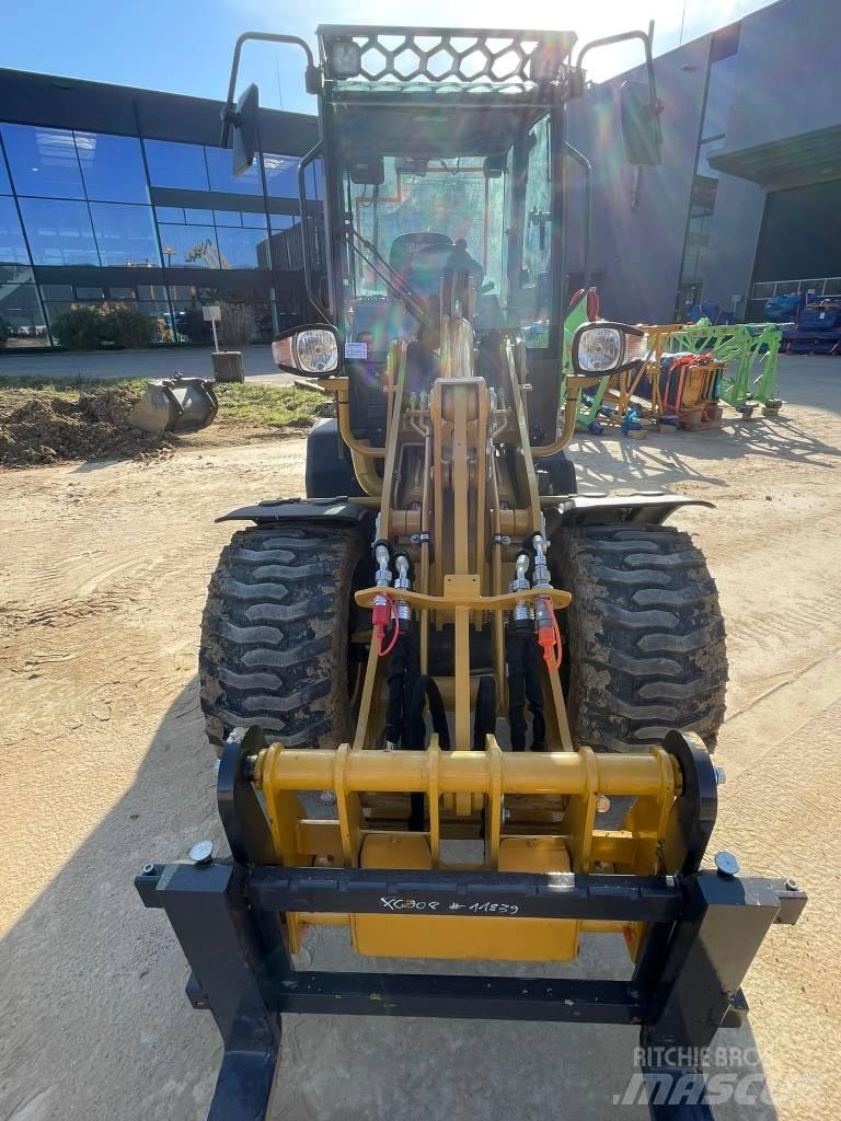 XCMG XC908 Skid Steer Loaders