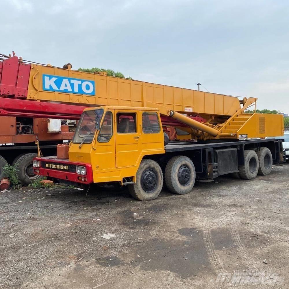 Kato 250 Mobile and all terrain cranes
