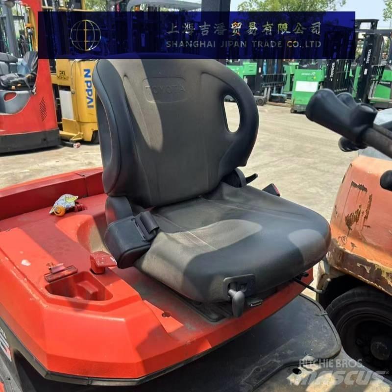 Toyota 7 FBL 15 Electric Forklifts