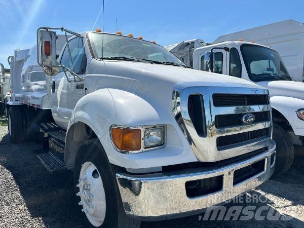 Ford F 750 Garbage Trucks / Recycling Trucks