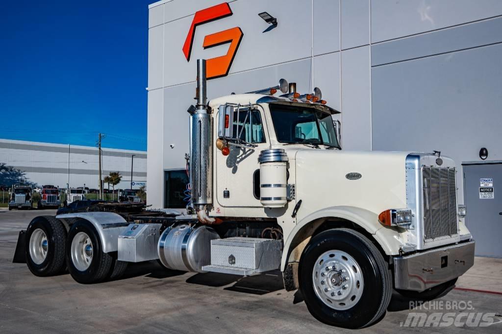 Peterbilt 378 Conventional Trucks / Tractor Trucks