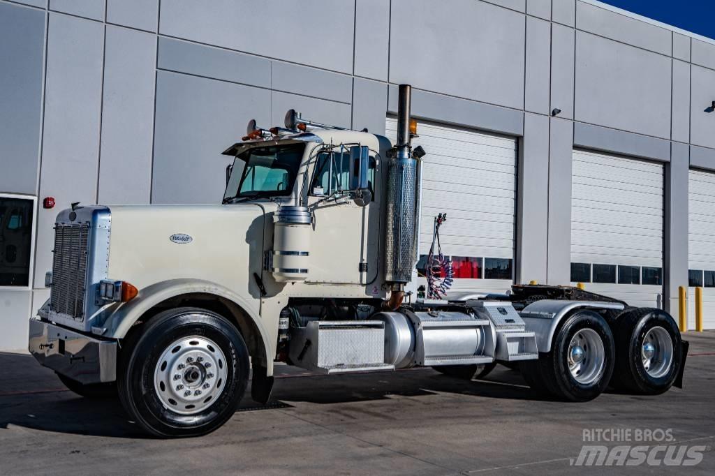 Peterbilt 378 Conventional Trucks / Tractor Trucks