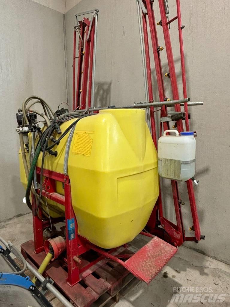 Kasi 3/1000 Mounted sprayers