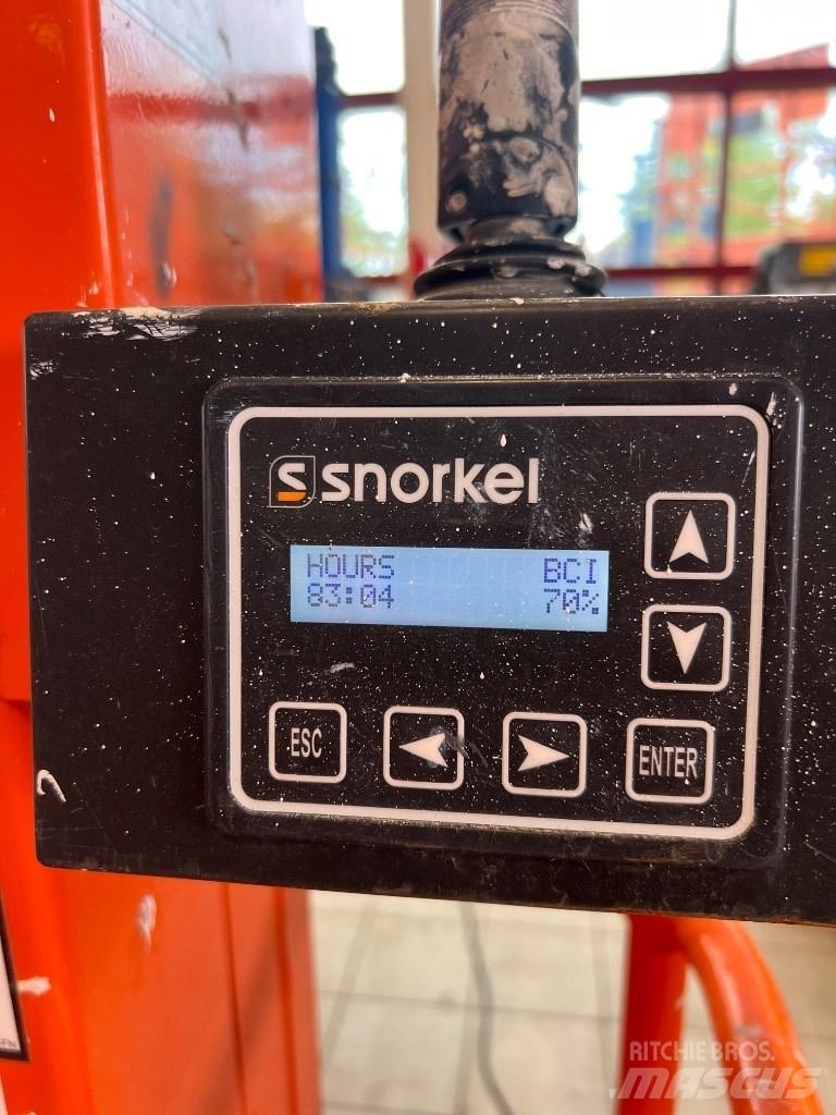 Snorkel TM 12 Vertical mast lifts
