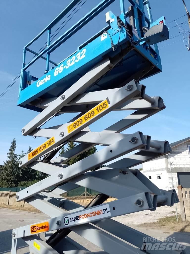 Genie GS-3232 Scissor Lifts
