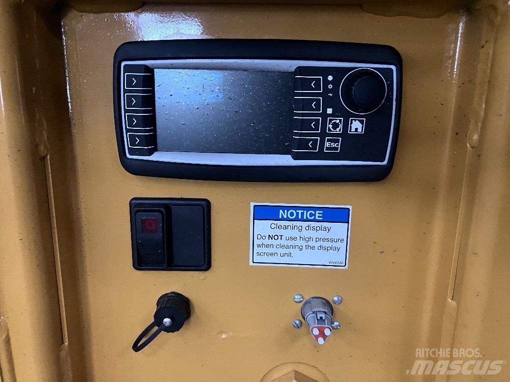 Haybuster H1135 Shredders