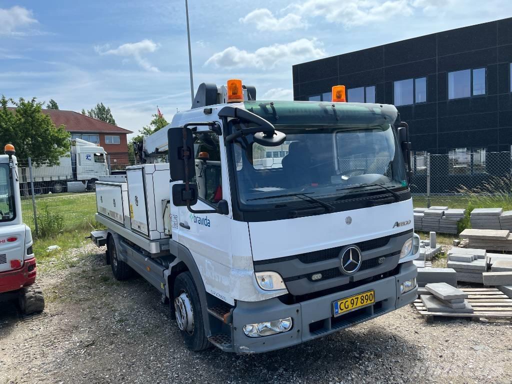 VERSALIFT VT-54-LF Truck Mounted Aerial Platforms