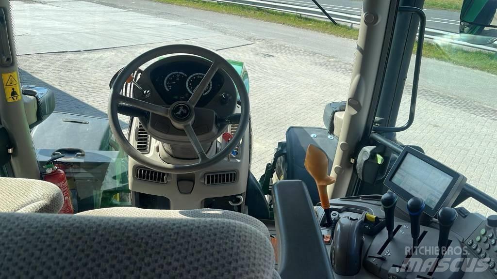 John Deere 6120 R Tractors