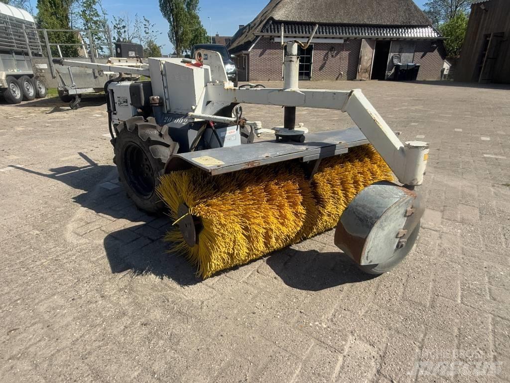 Hatz Veger Sweepers