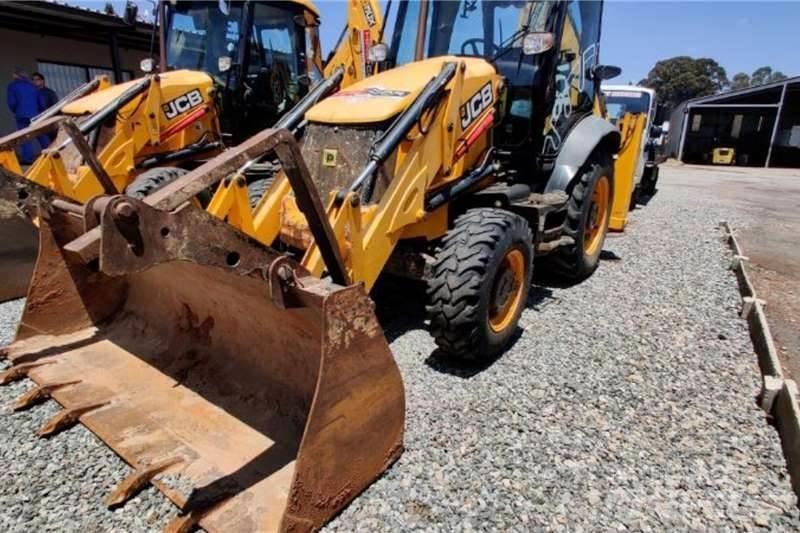 JCB 3CX 4X4 Backhoe Loaders