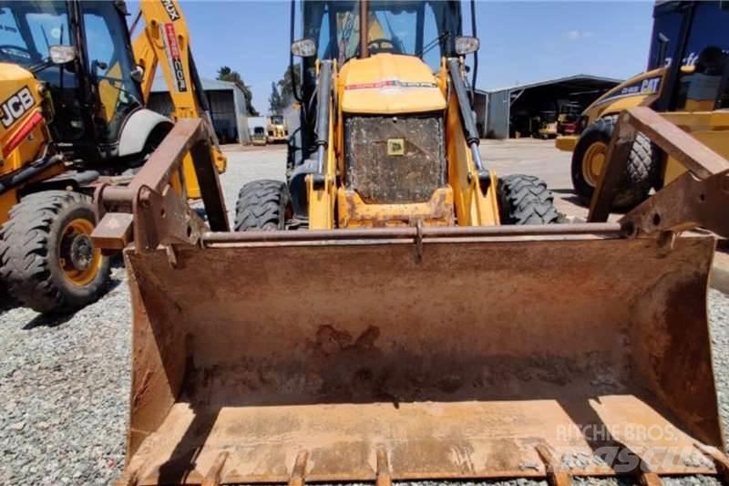 JCB 3CX 4X4 Backhoe Loaders