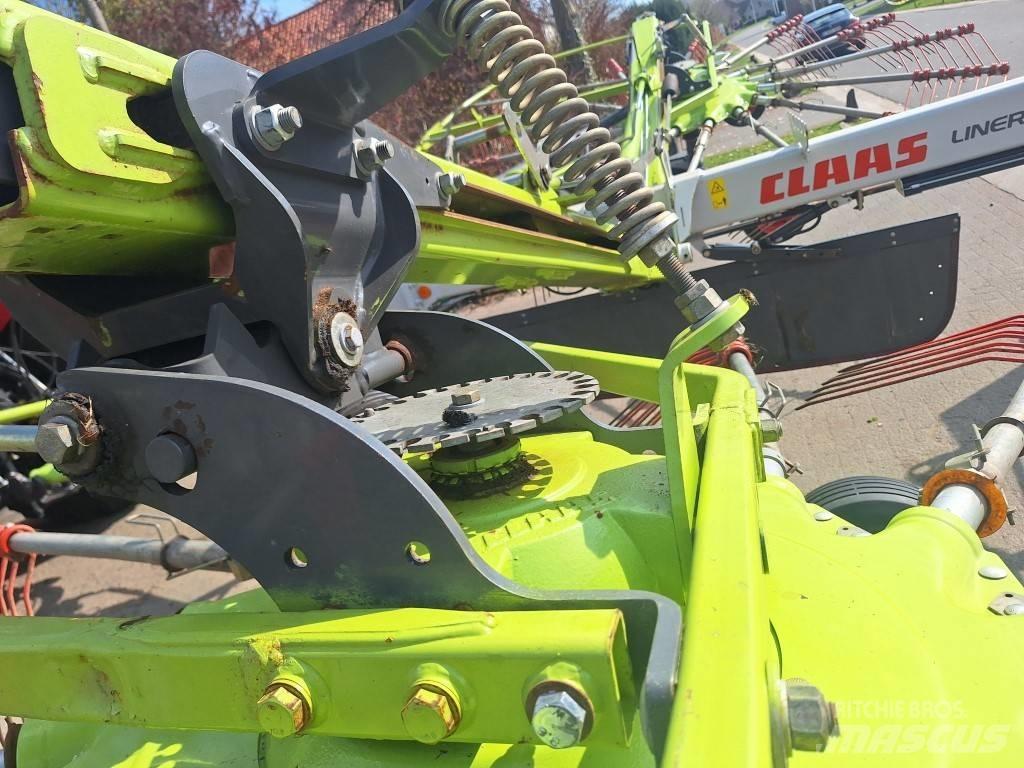 CLAAS Liner 2900 Swathers \ Windrowers