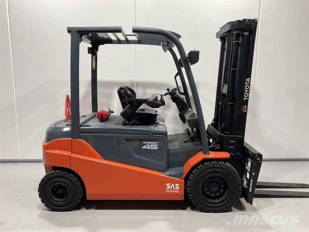 Toyota 8FBMT45 Electric Forklifts