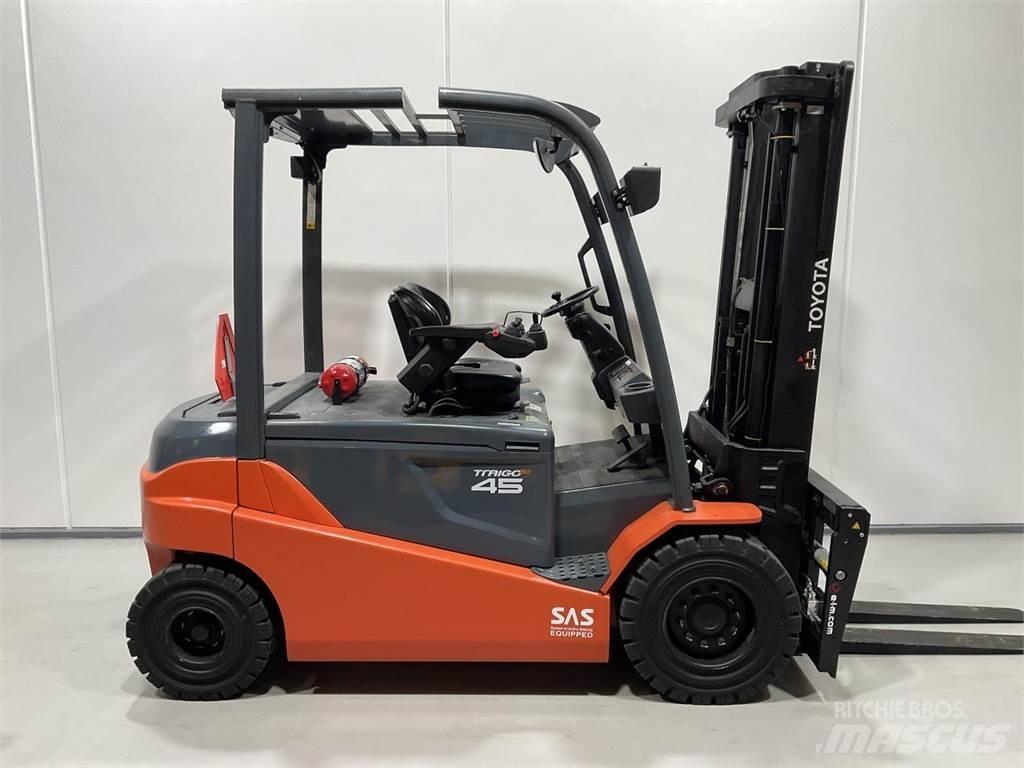 Toyota 8FBMT45 Electric Forklifts